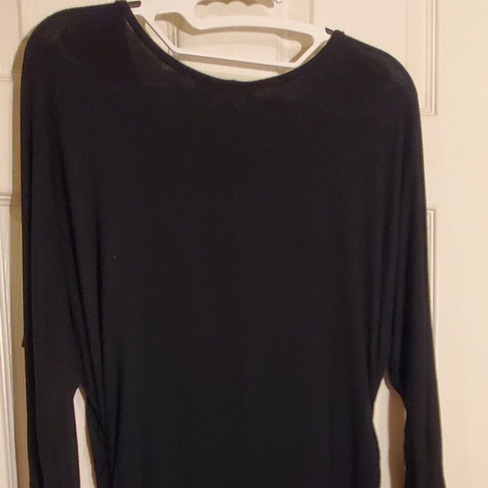 Black Ruched, Scoop Neck,  3/4 Sleeved Tunic, Size Medium, Apt 9